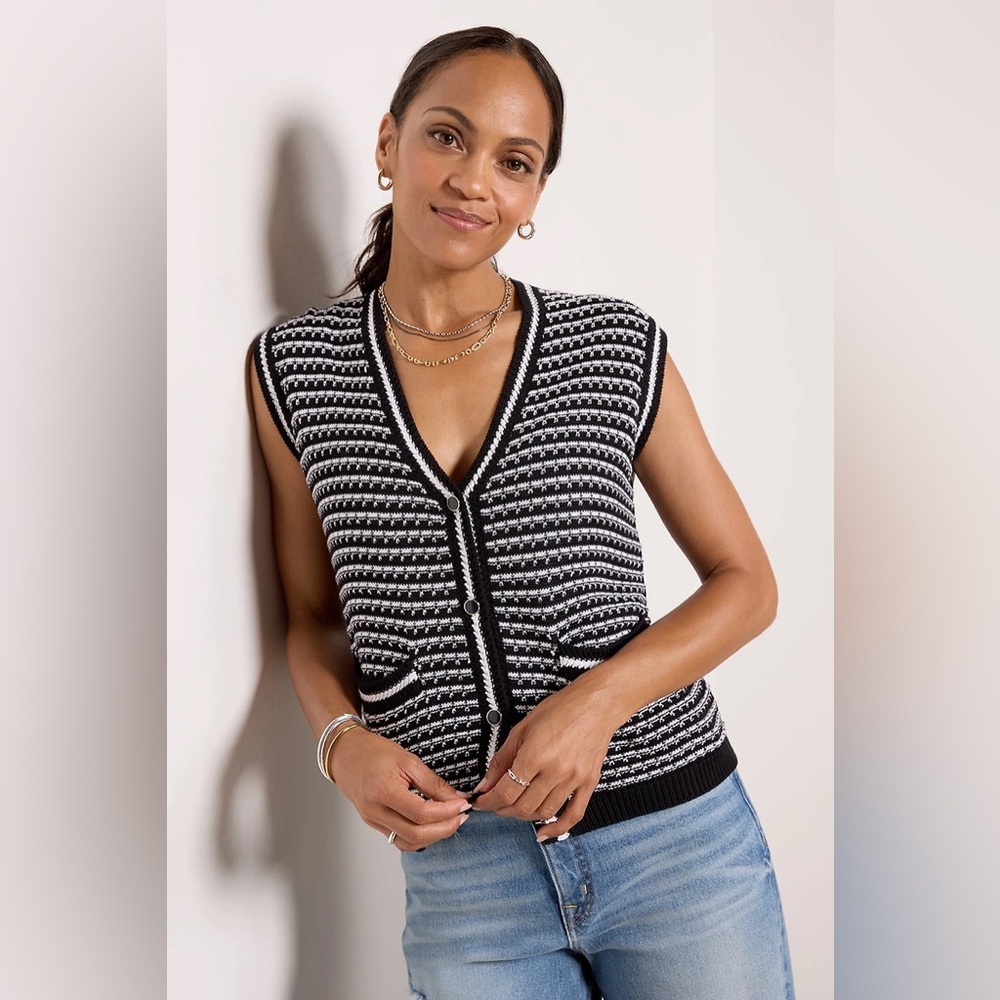 Evereve Willa Lady Like Vest Black & White Striped V-Neck Button Vest
